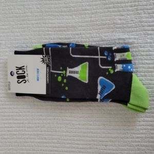 Men's crew socks.